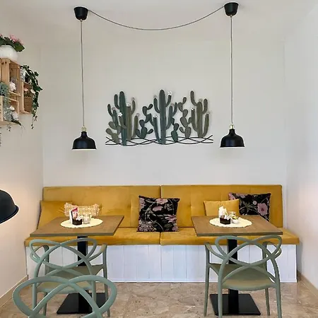 A Due Passi Bed and breakfast